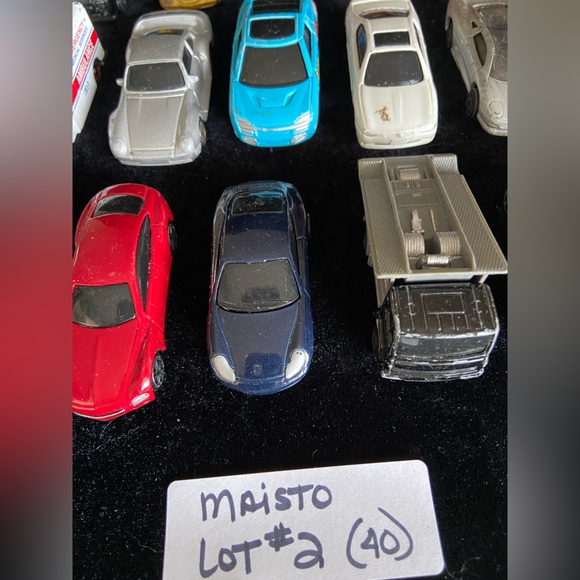 Lot 2 - 40 MAISTO die cast CARS Various ages USED Toy Box Condition READ - Picture 7 of 7